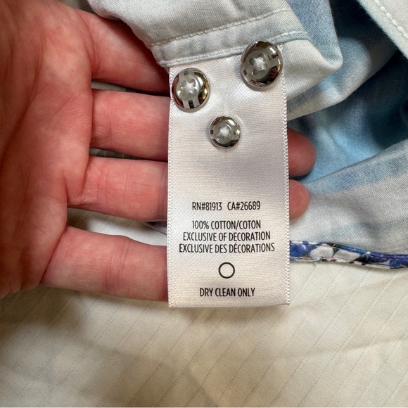 Robert Graham long sleeved button up - Picture 6 of 6